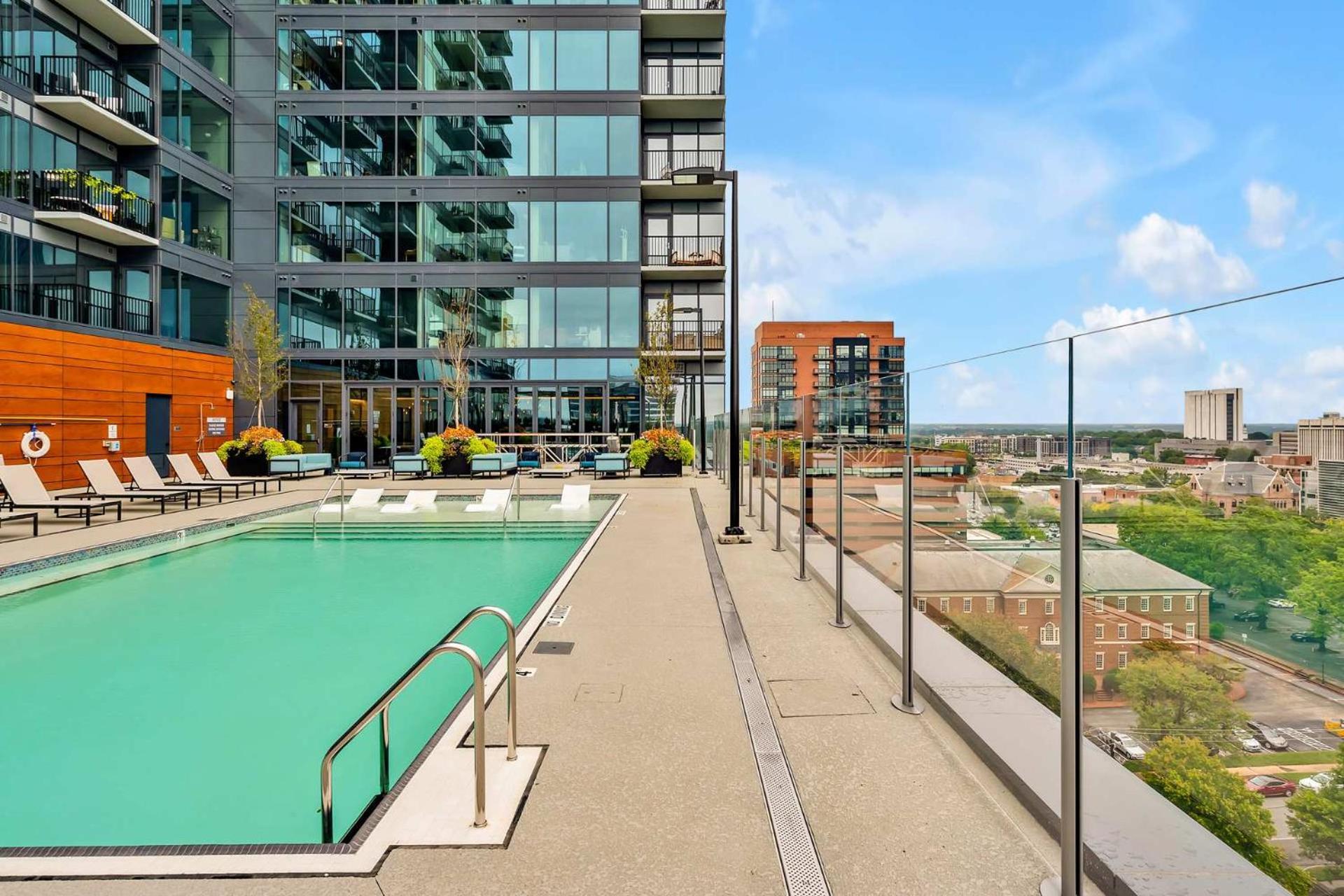 High-Rise Apt Raleigh Free Parking & Sunset View 1 Exterior photo